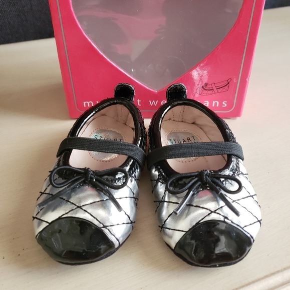 Stuart Weitzman Infant Shoes Size 2 - Picture 1 of 3